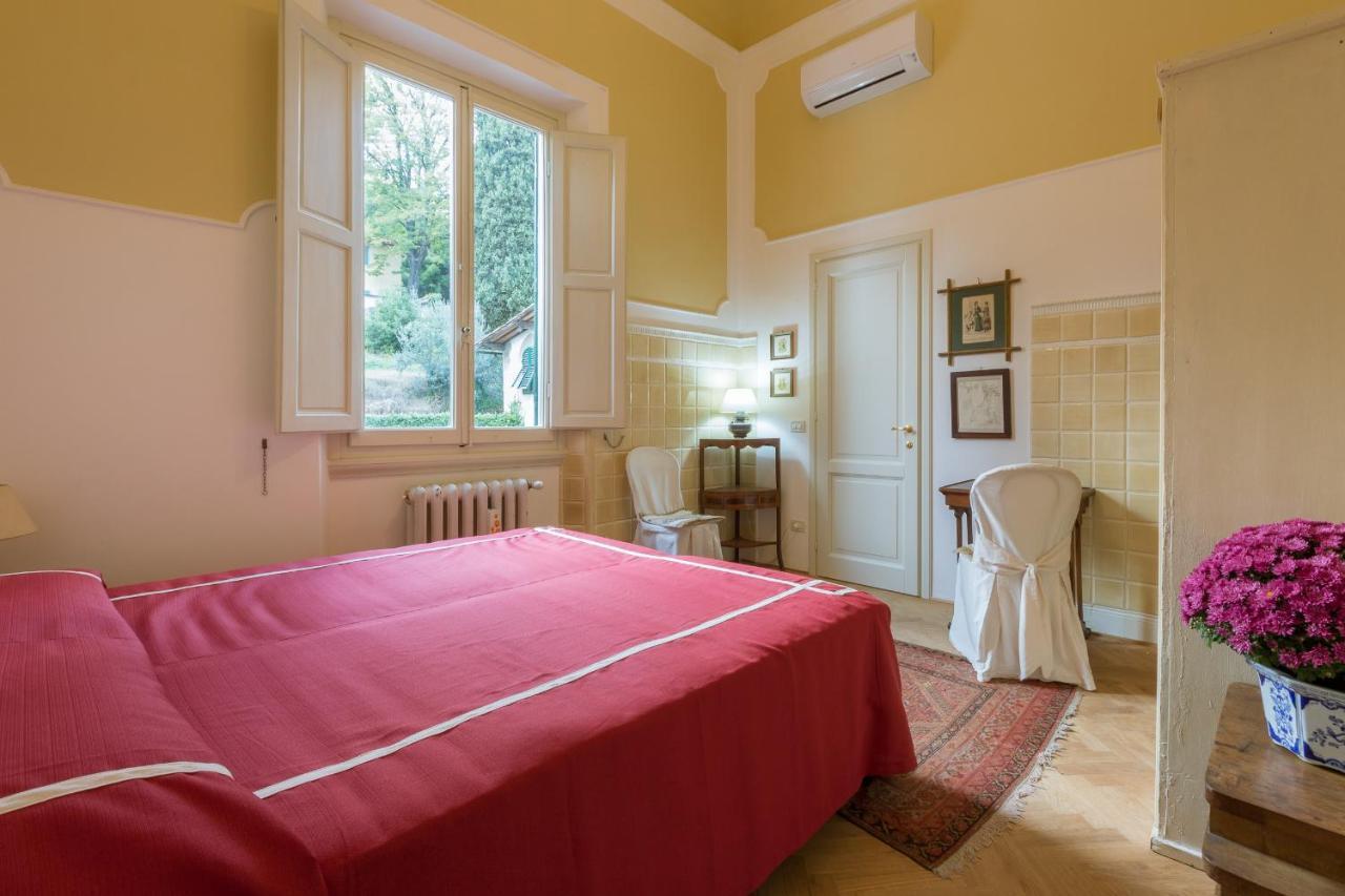 Villa Merlo Ner0 Florencia
